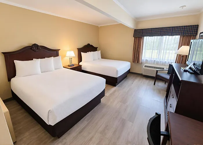 Skyline Hotel Lake George
