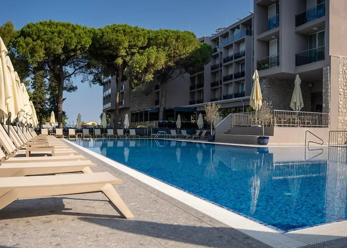 Family Hotel Adria