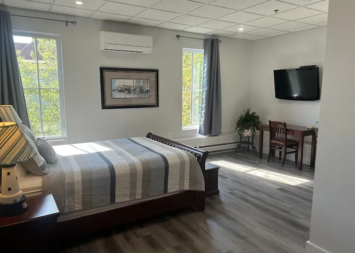 Lunenburg Arms Hotel