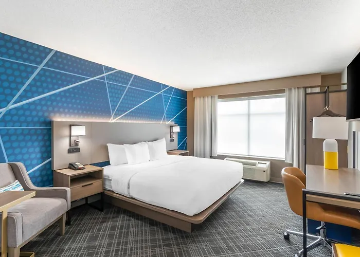 Comfort Inn & Suites Hampton Near Coliseum
