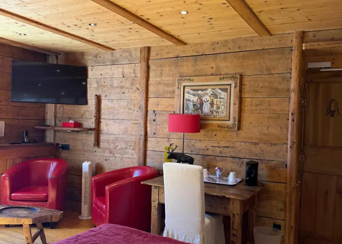 Logis Hotels De La Chaussee