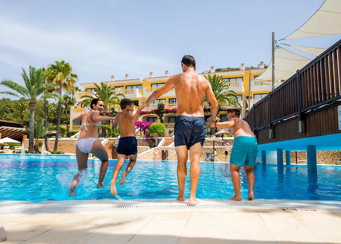 Royal Son Bou Family Club