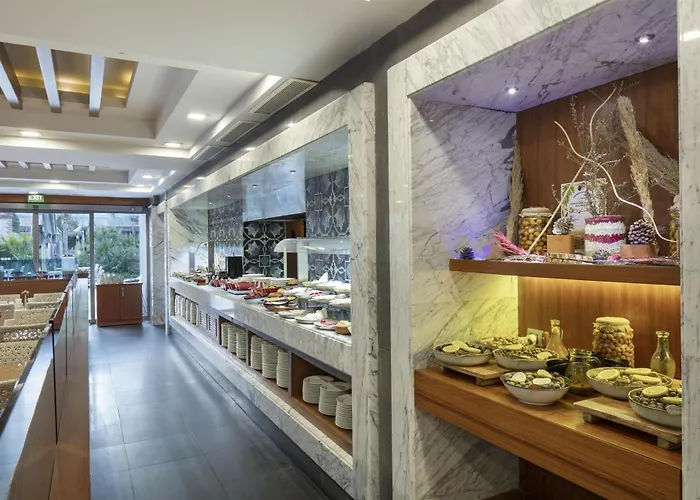 Doubletree By Hilton Kusadasi