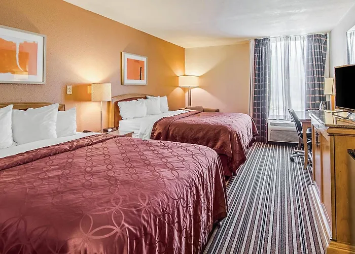 Econo Lodge Inn & Suites Norton - Wise South