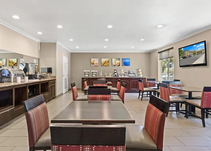 Comfort Inn & Suites Lancaster Antelope Valley