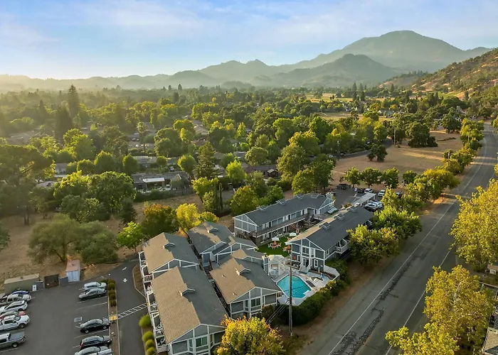 Upvalley Inn & Hot Springs, An Ascend Collection Hotel