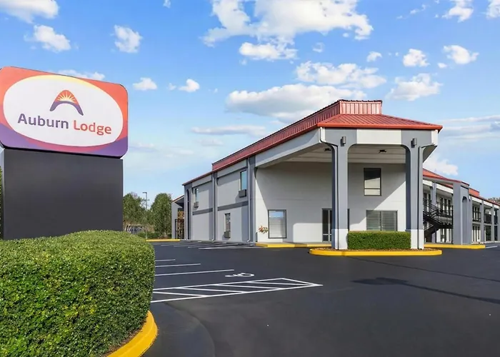 Auburn Lodge Near University