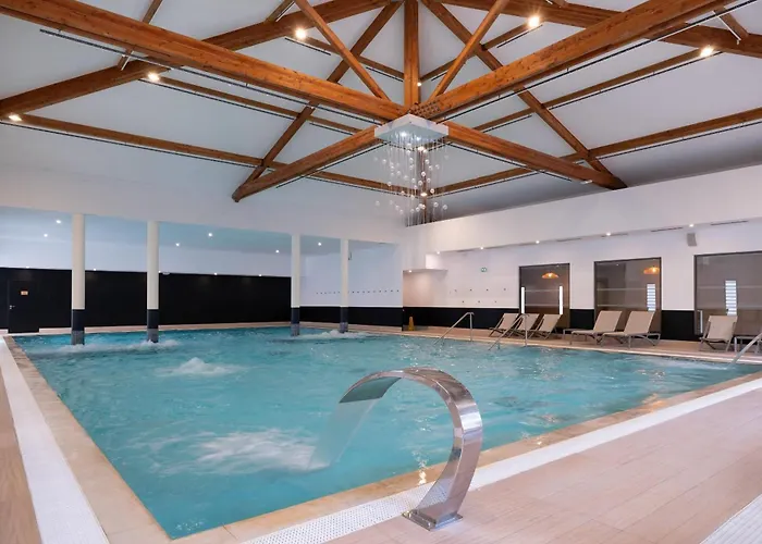 Zenitude Hotel la Valadière, an Ascend Collection Hotel