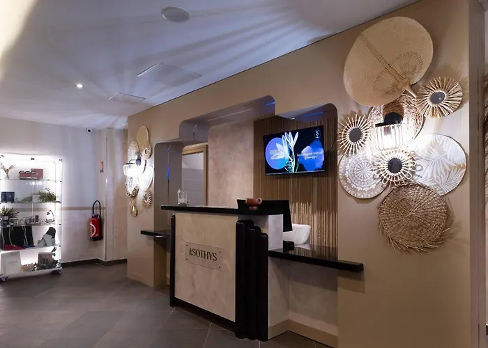 Zenitude Hotel la Valadière, an Ascend Collection Hotel