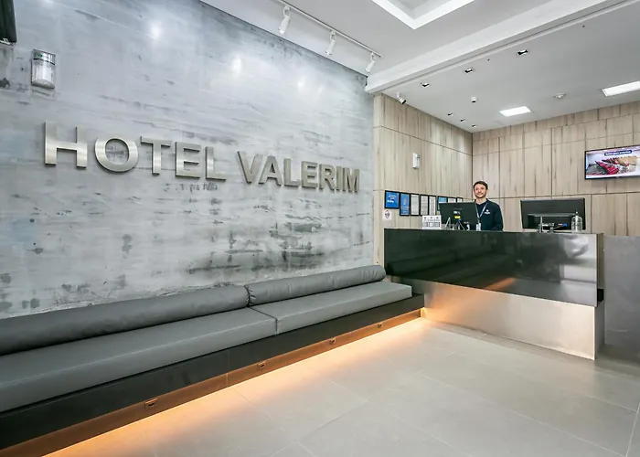 Hotel Valerim Itajaí / Navegantes