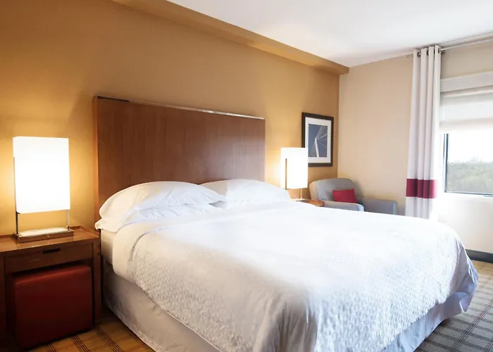Four Points By Sheraton Winnipeg South