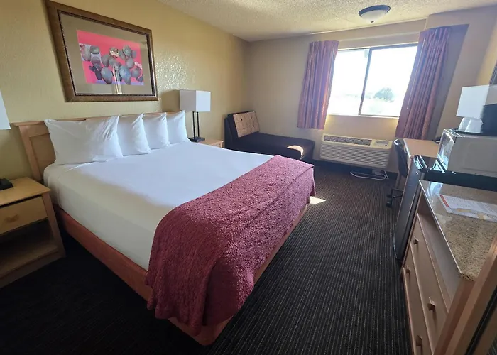 Oxnard Inn Lancaster