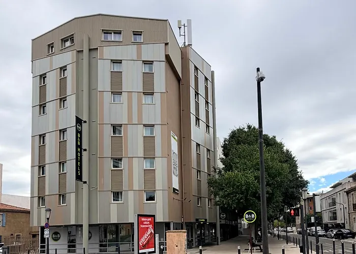 B&B Hotel Nimes Centre Arenes