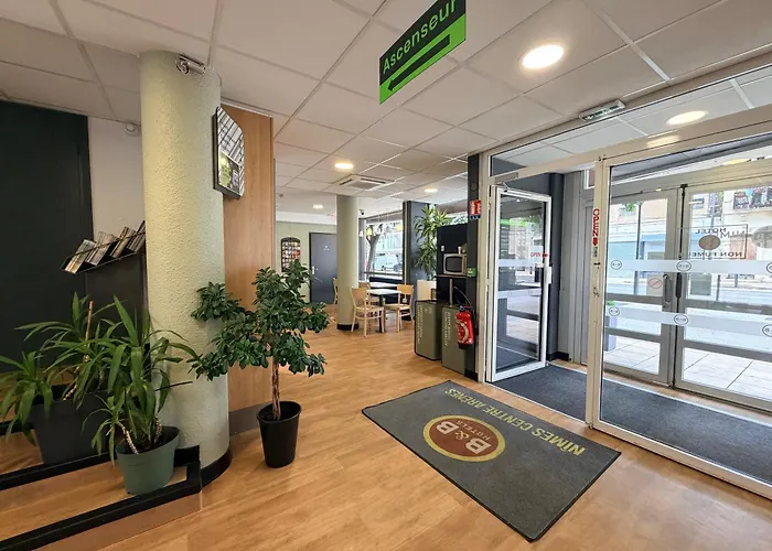 B&B Hotel Nimes Centre Arenes