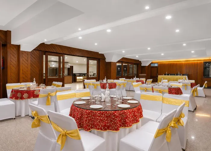 Hotel Vishnu Palace