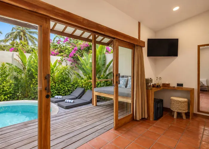 Gili Teak Beach Front Resort