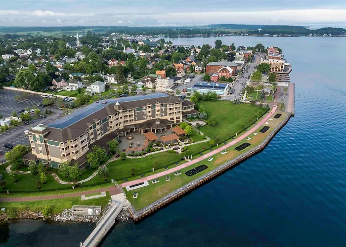 1000 Islands Harbor Hotel