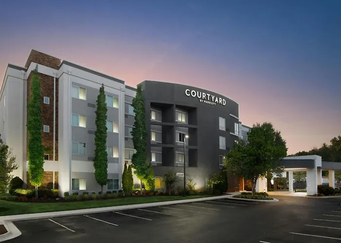 Courtyard By Marriott Hot Springs