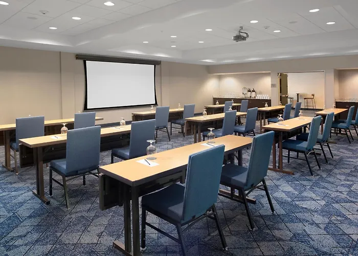 Courtyard By Marriott Hot Springs