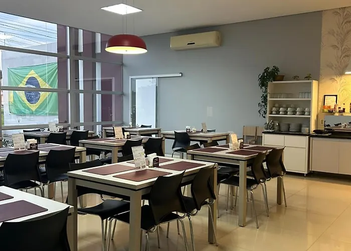 Hotel e Locadora Vizon