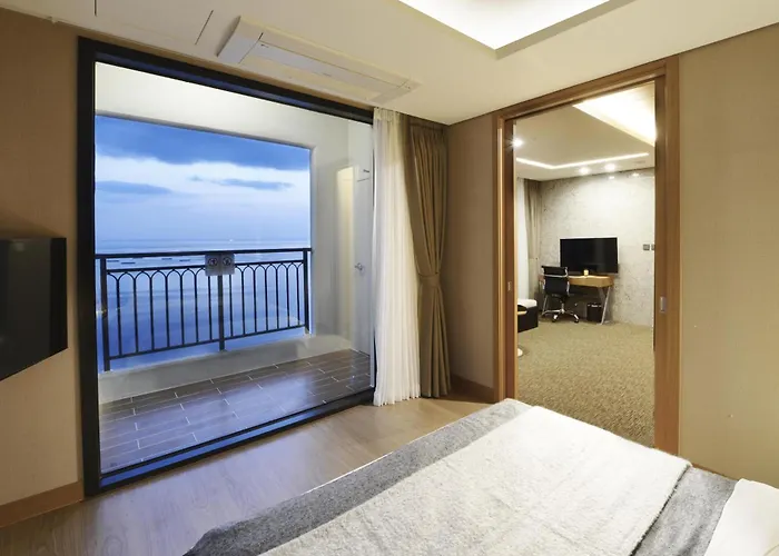 Ramada By Wyndham Gangwon Sokcho