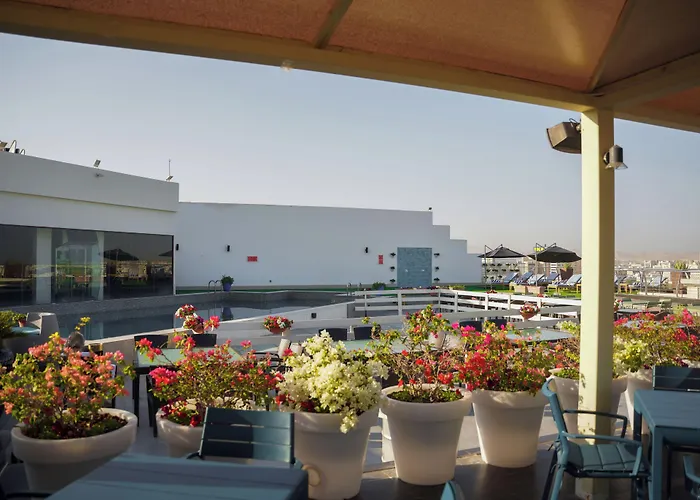 Golden Tulip Muscat
