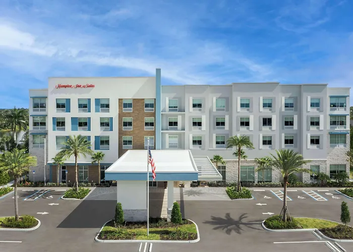 Hampton Inn & Suites Naples South