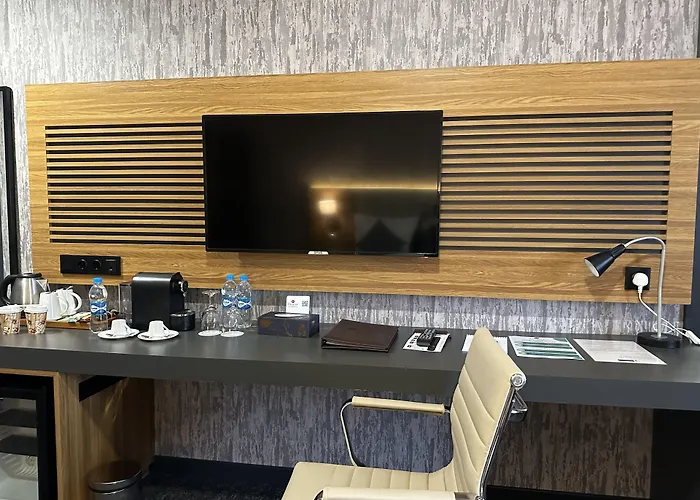 Best Western Premier DJ Hotel
