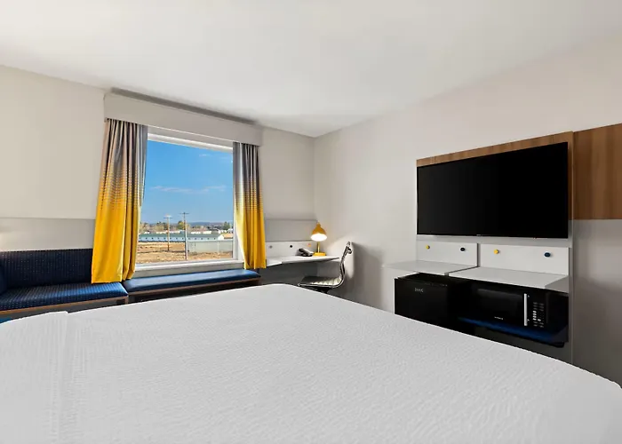 Holiday Inn Express & Suites George - Quincy South By Ihg