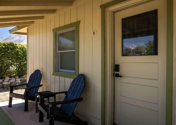 Eastern Sierra Motor Lodge