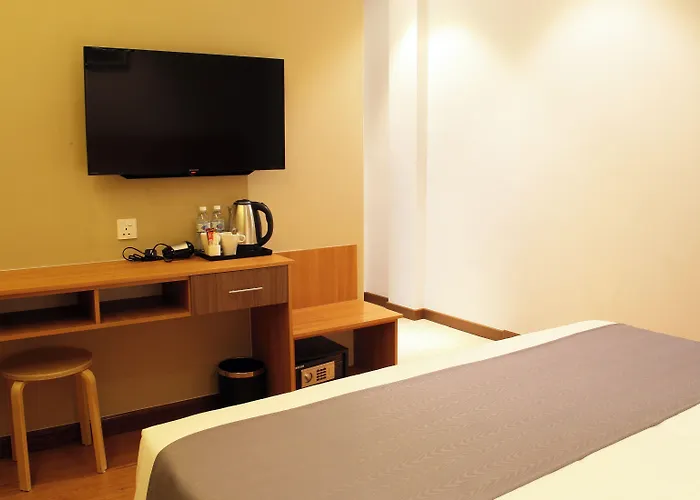 Ahyu Hotel