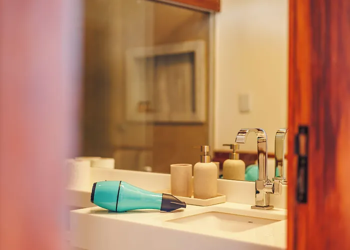 Mkni Hotel - Makani Experience