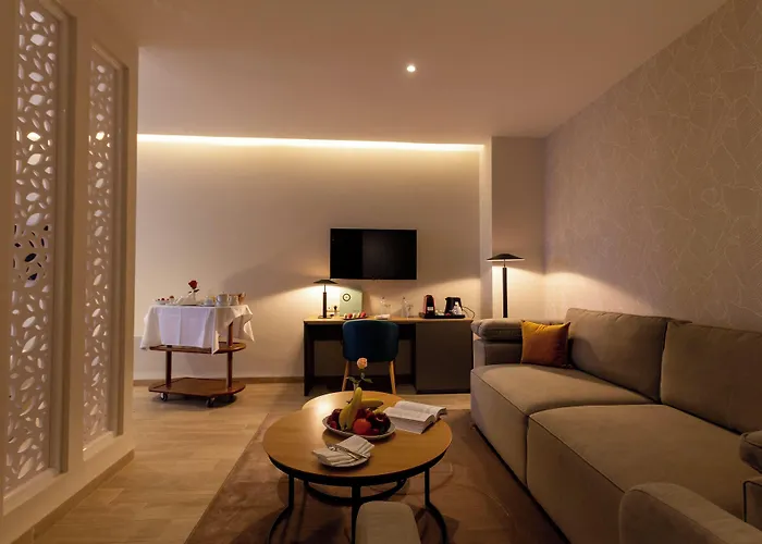 Golden Tulip Opera Alger