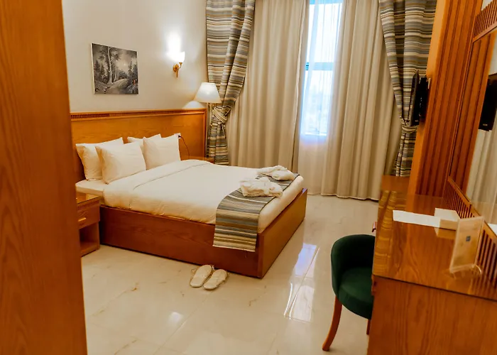 Lamar Azur Hotel