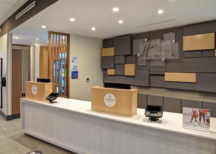 Holiday Inn Express & Suites - Ottawa By Ihg