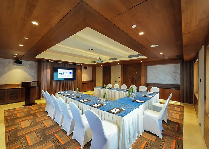 Radisson Blu Towers Kaushambi Delhi Ncr