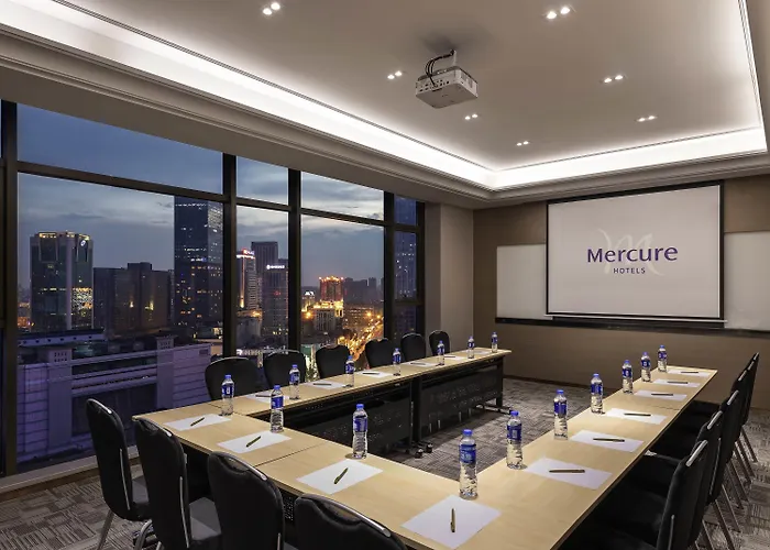 Mercure Chengdu Chunxi Taikoo Li -Walk To Pedestrian Street