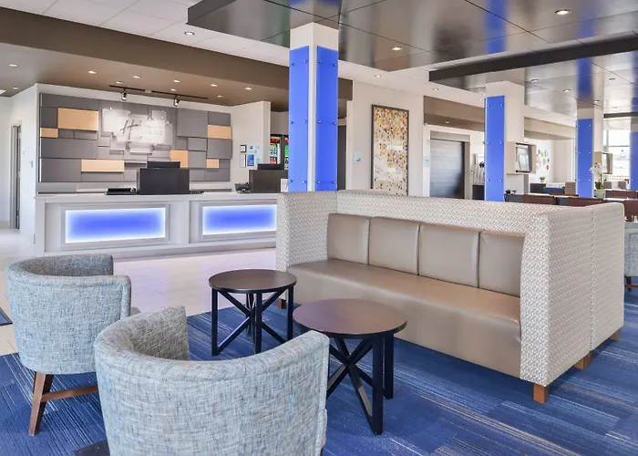 Holiday Inn Express & Suites - Kansas City - Lee'S Summit By Ihg