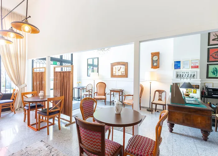 Hotel N16
