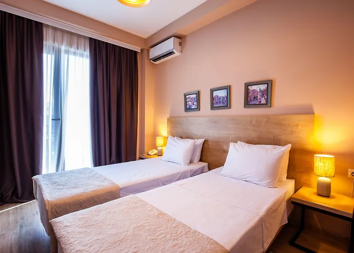 Hotel N16