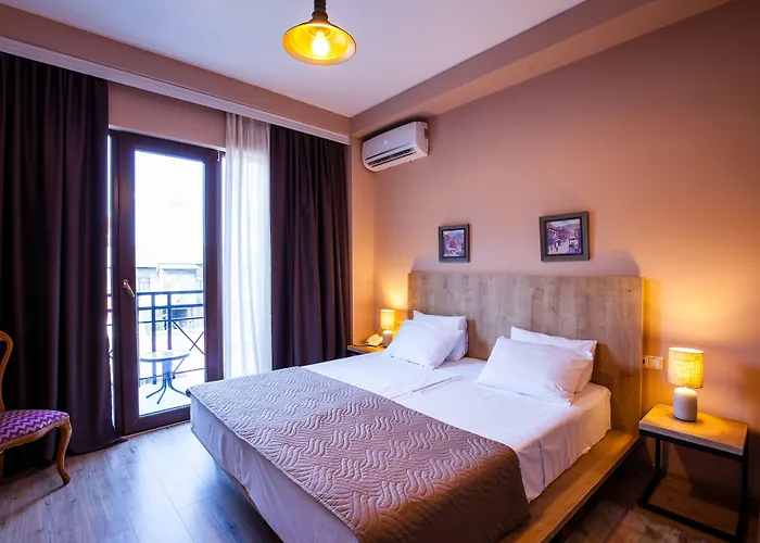 Hotel N16