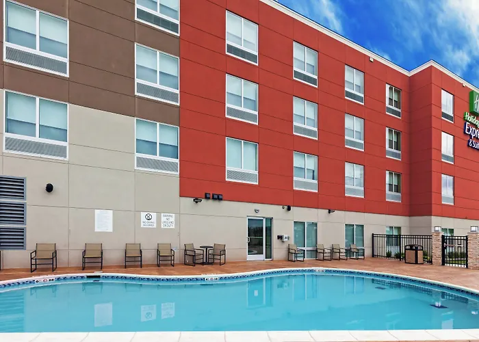 Holiday Inn Express & Suites Tulsa South - Woodland Hills By Ihg