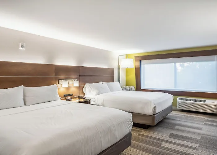 Holiday Inn Express & Suites Platteville By Ihg
