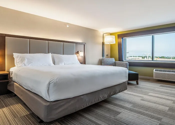 Holiday Inn Express & Suites Platteville By Ihg