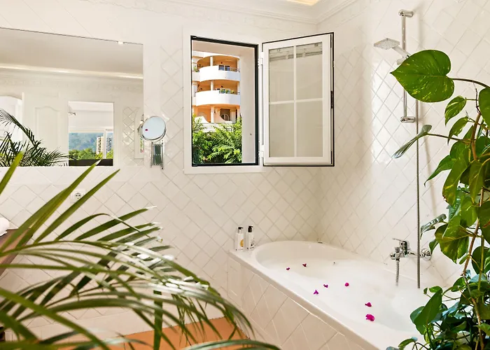 Molo 44 suites Puerto Banús Marbella
