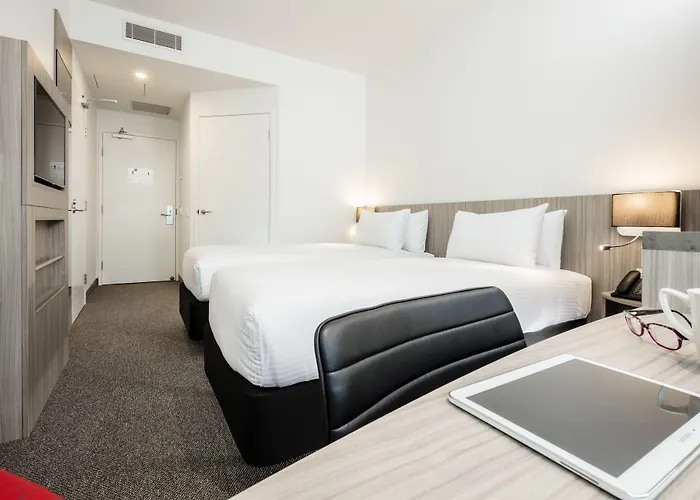 Ibis Mackay