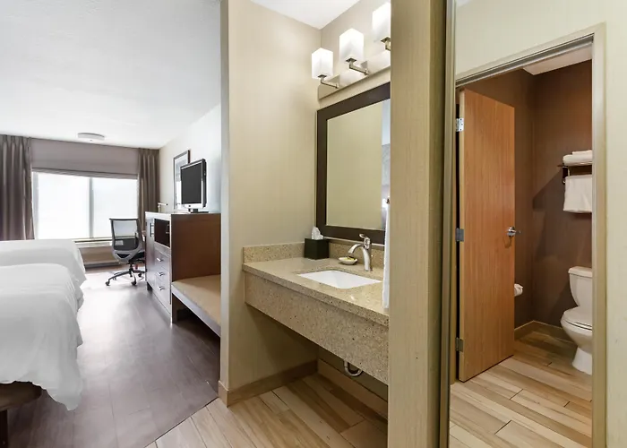 Best Western Plus Cottontree Inn