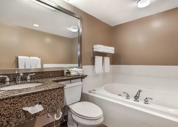 Best Western Plus Columbia River Hotel