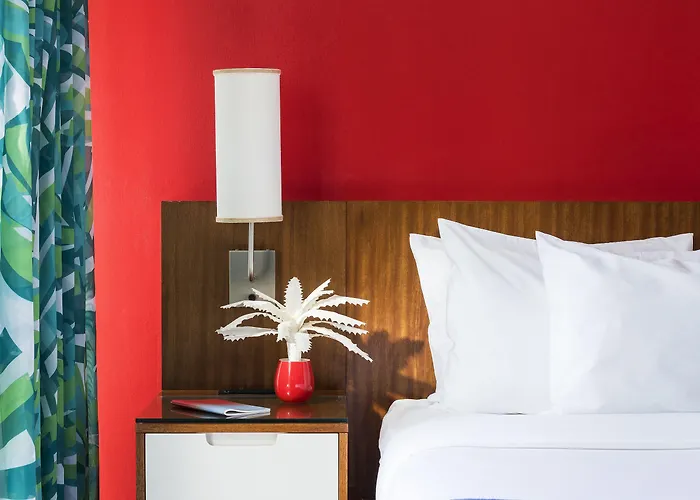 Shoreline Hotel Waikiki