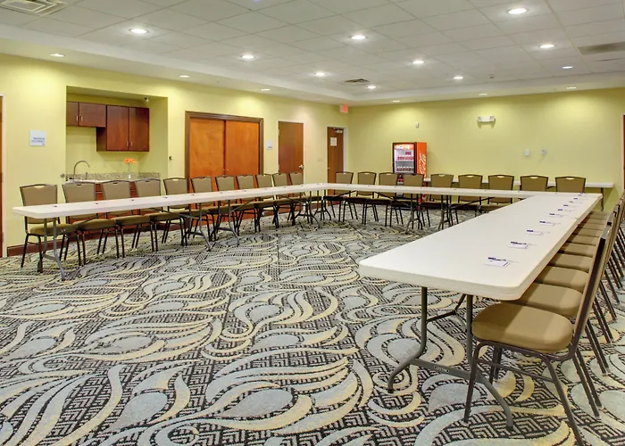 Holiday Inn Express & Suites Cross Lanes By Ihg